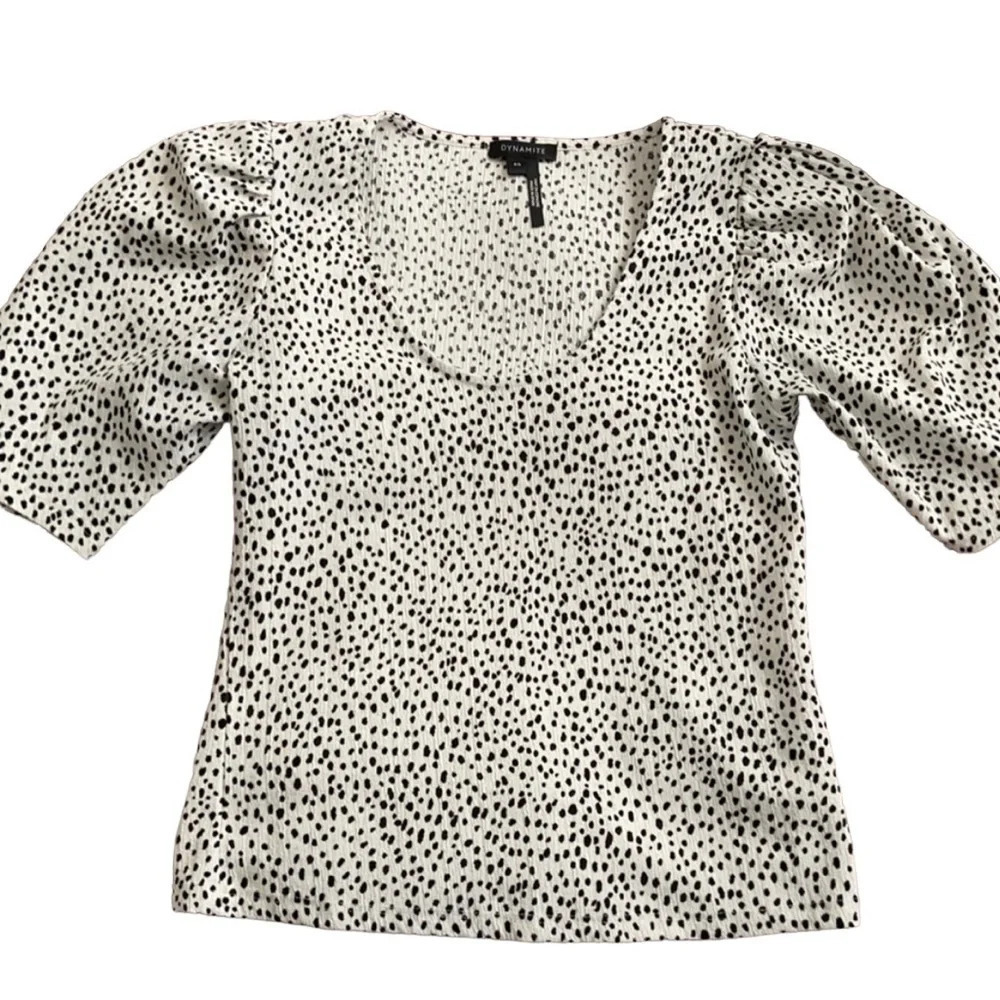 Dynamite Polk a dot puff sleeve top